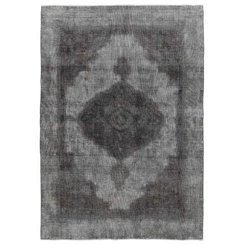 Vintage Royal Outlet